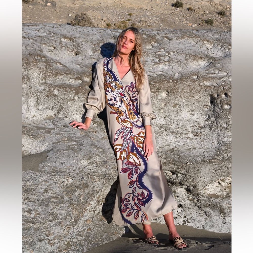LAS SURENAS silk long sleeve dress